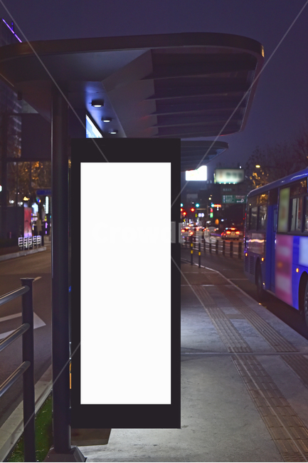 commercial,Store information,electronics,sign,screen,sign board,building,Mockup image,projection screen,emptied,billboard,Nighttime,empty place,background,projectionscreen,Bus stop,frame,signboard,information board,blank,city,outdoor billboard,platform,El