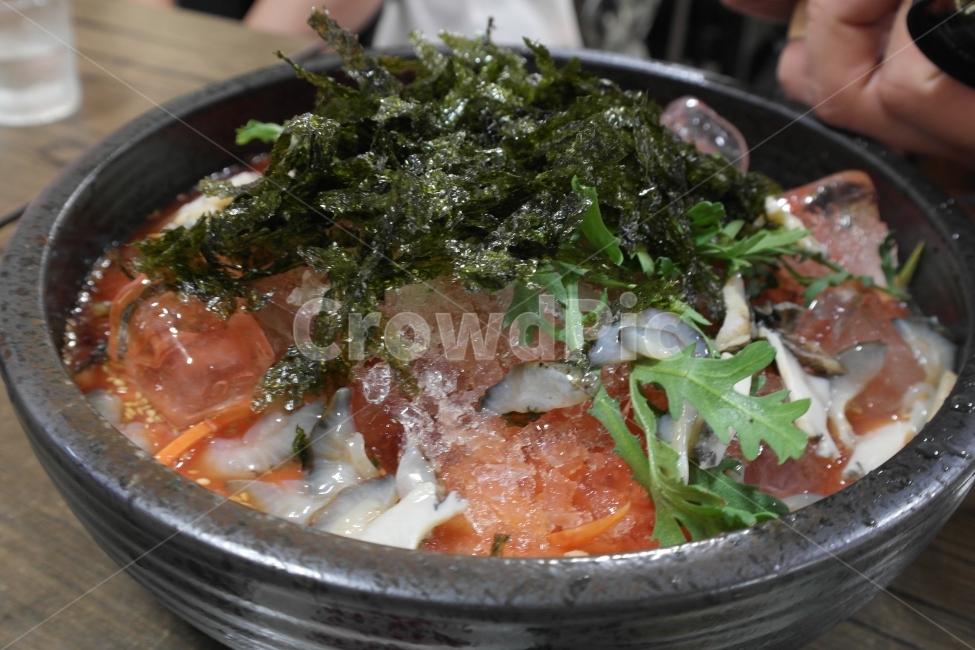 물회,시원한음식,술안주,포항물회,생선회,음식,식재료,요리,food,cook,meal,dishes,food reserves,수산물,해산물,fishery products,seafood,한식,한국음식,한국요리,korean food,korean dishes,korean meal,korean cook