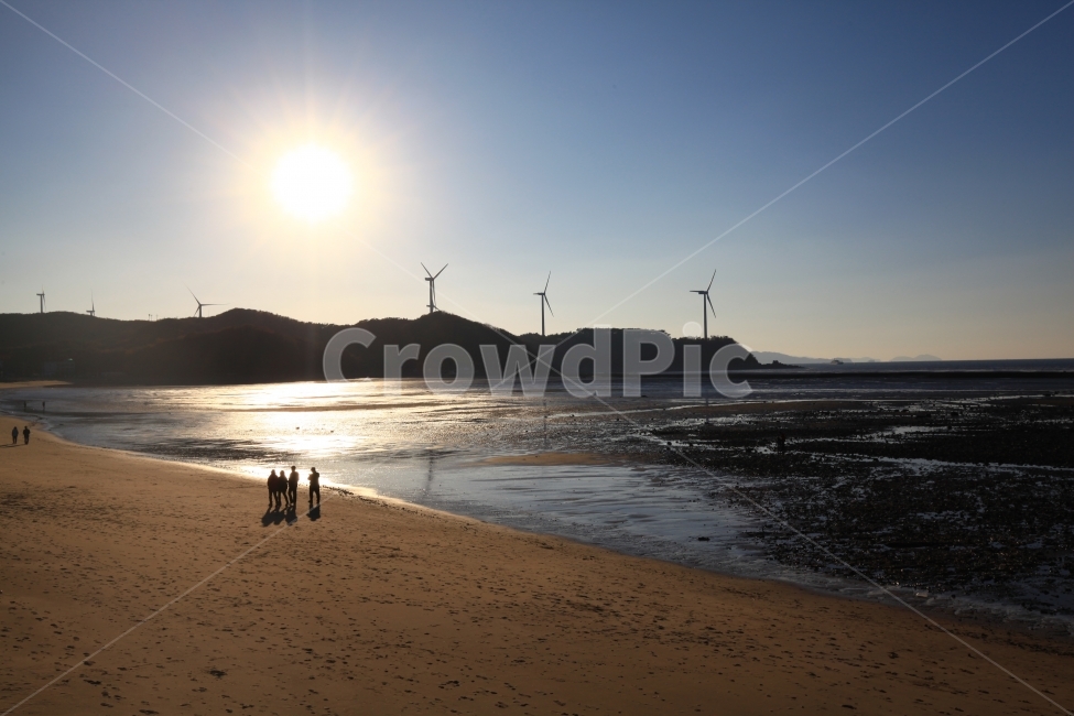 풍경,여행,휴식,겨울,해변,자연,풍경,nature,landscape,해변,바다,beach,sea,사람들,대중,군중,other people,crowd,인물실루엣,사람실루엣,character silhouette,human silhouette,machine,기계,engine,엔진,motor,모터