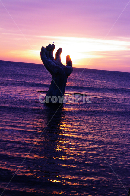 바다,하늘,구름,풍경,해맞이,일출,sunrise,호미곶,상생의손,랜드마크,landmark,랜드마크,landmark,tourist attraction,한국랜드마크,한국관광지,한국명소,korea landmark,korea tourist attraction,조각상,동상,석상,조형물,statue,bronze statue,stone statue