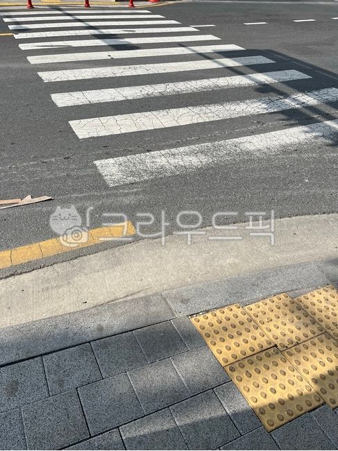 road,도로,횡단보도,점자블록,길,차도,보도블럭