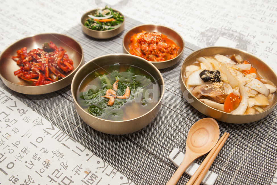 한식,음식,반찬,food,한국음식,먹거리,koreanfood,sidedishes,나물,국,김치,soup,kimchi,식탁,table,한끼,식사,meal,조림,무말랭이,시금치,아침,점심,저녁,breakfast,lunch,dinner,밥상,음식,식재료,요리,food,cook,meal,dishes,food reserves,한식,한국음식,한국요리,korean food,korean dishes,korean meal,korean cook