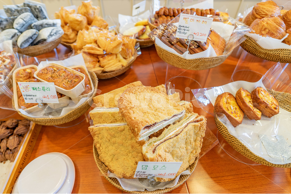 food,식품,bread,빵,맘모스빵,동네빵집,파리바게트,빵시식,간식,빵진열,뚜레쥬르,음식,식재료,요리,food,cook,meal,dishes,food reserves,빵,bread