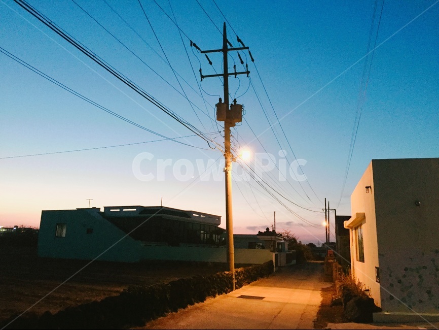 가로등,노을,길,sunset,하늘,해질녘,light,조명,시골,마을,풍경,landscape,country,rural,town