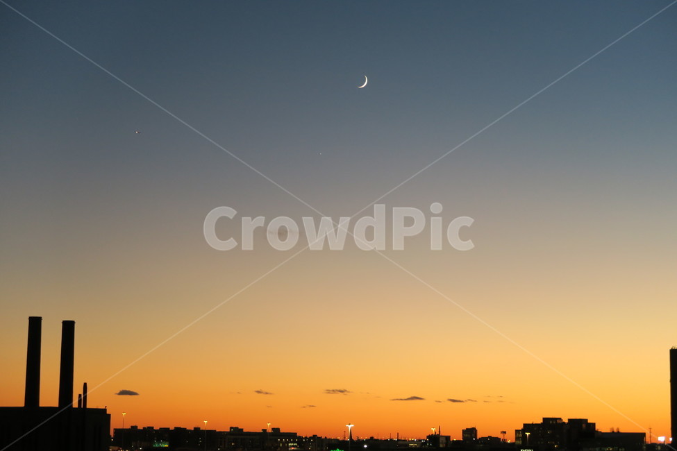 노을,구름,그라데이션,초승달,석양,굴뚝,해질녘,일몰,저녁노을,sunset,gradation,야경,밤,풍경,nightscape,night,landscape,도시,city,한국도시풍경,한국도시경관,korea cityscape,nature,자연,outdoors,옥외