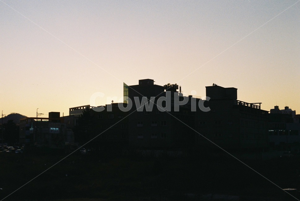 건물역광,건물석양,건물그림자,citysunset,city,도시,도시,풍경,city,landscape,실루엣,그림자,silhouette,shadow,nature,자연,outdoors,옥외,light,빛,flare,플레어