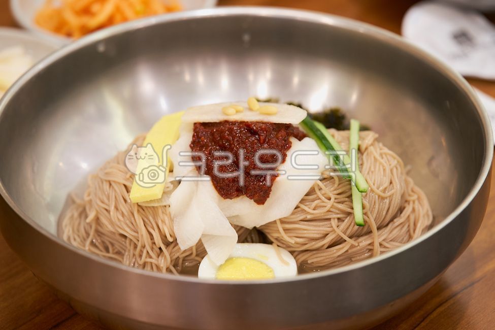 국수,food,음식,비빔국수,메밀,메밀국수,면요리,noodle,비빔장,고추장,음식,식재료,요리,food,cook,meal,dishes,food reserves