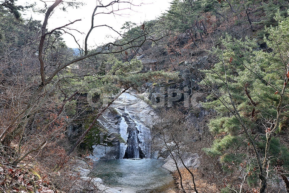 겨울,겨울폭포,산속,얼음계곡,얼음폭포,winter,mountainside,mountain,falls,icewaterfall,valley