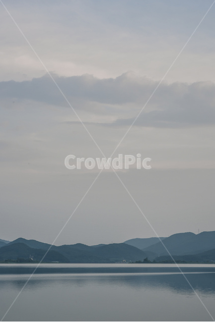 풍경,landscape,하늘,sky,강,river,여름,summer,구름,clouds,휴가,vacation,감성사진,자연,풍경,nature,landscape,감성,sensible,feeling,색깔,색상,색채,색감,color sense,color sensitivity,feeling of color,land,땅,outdoors,옥외,water,물,sea,바다,ocean,대양,shoreline,해안선