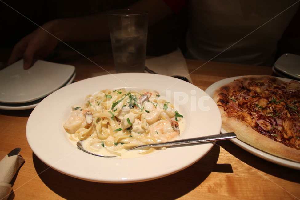 food,음식,크림파스타,파스타,pizza,피자,음식,식재료,요리,food,cook,meal,dishes,food reserves,면류,면요리,noodles,양식,서양음식,서양요리,western food,western dishes,western meal,western cook