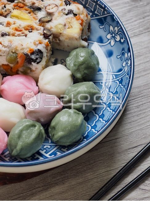 asianfood,koreanculture,plate,Korean traditional food,traditionalculture,Thanksgiving,holiday,traditional culture,wellbeing,Korean food,Korean food culture,Asian food,tradition,traditionalfood,Lunar New Year food,new year,koreanfood,foodculture,holiday fo