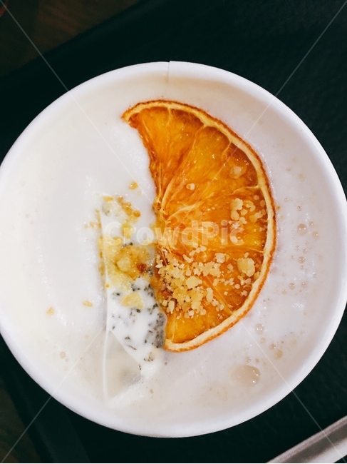 홍차,밀크티,과일티,오렌지,오렌지티,커피,카페,감성,드라이후르츠,말린과일