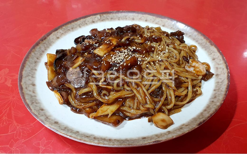 Jajangmyeon,Chinese cuisine,Chinese food,Tray Jjajang,Chinese restaurant