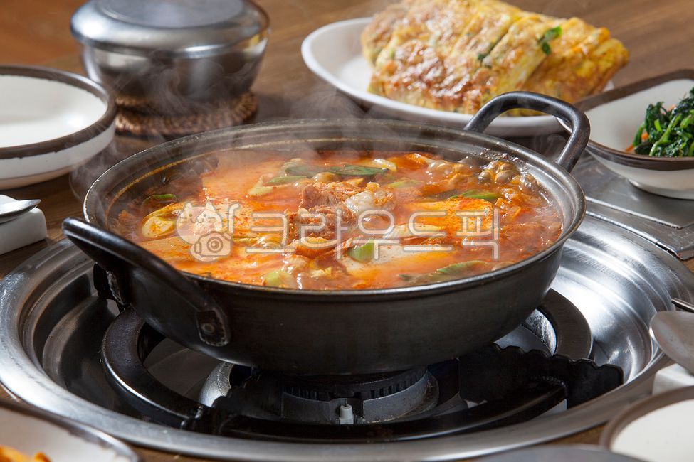Pork stew,soup,kimchi,Tofu hot pot,stew,hot pot,Kimchi hot pot,kimchi soup,Kimchi stew,Pork Kimchi Stew