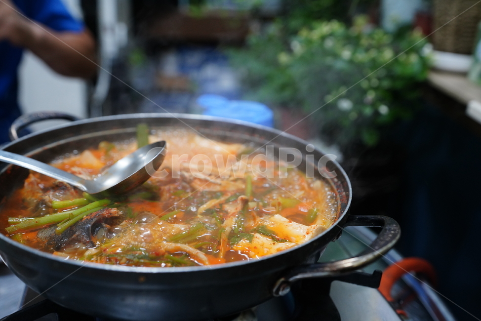 한식,음식,찌개,먹거리,식사,냄비,사발,bowl,dish,요리,food,국자,음식,식재료,요리,food,cook,meal,dishes,food reserves