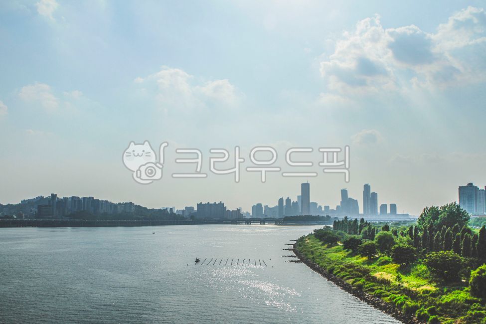 서울,한강,동작대교,고층건물,도시,도시의,건물,공원,숲,옥외,자연,나무,식물,물,구름,highrise,city,urban,building,park,forest,outdoors,nature,tree,plant,water,cloud