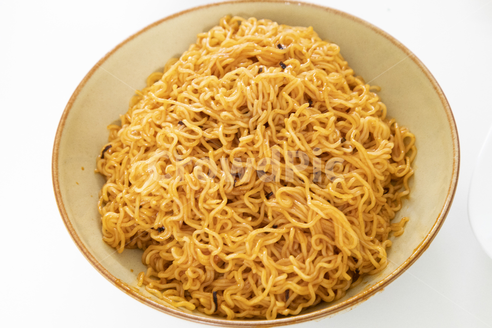 음식,비빔면,비빔국수,국수,라면,빨간,고추장,그릇,맛있는,식사,한끼,면발