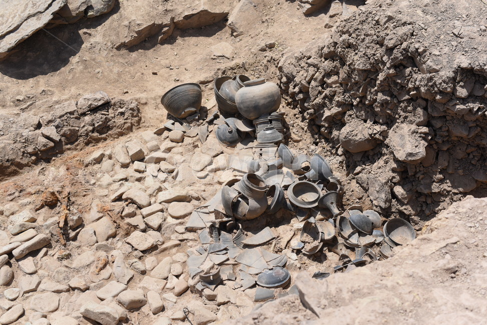 말이산고분,말이산,함안,가야시대,왕릉,무덤,유물,고고학,유적,발굴,토기,유구