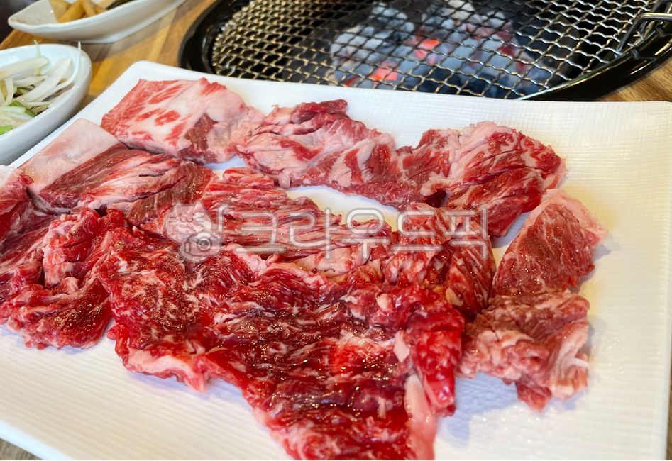 beef ribs,Charcoal grill,beef,rib,raw meat,Korean beef,raw ribs,food,BBQ,meat,charcoal