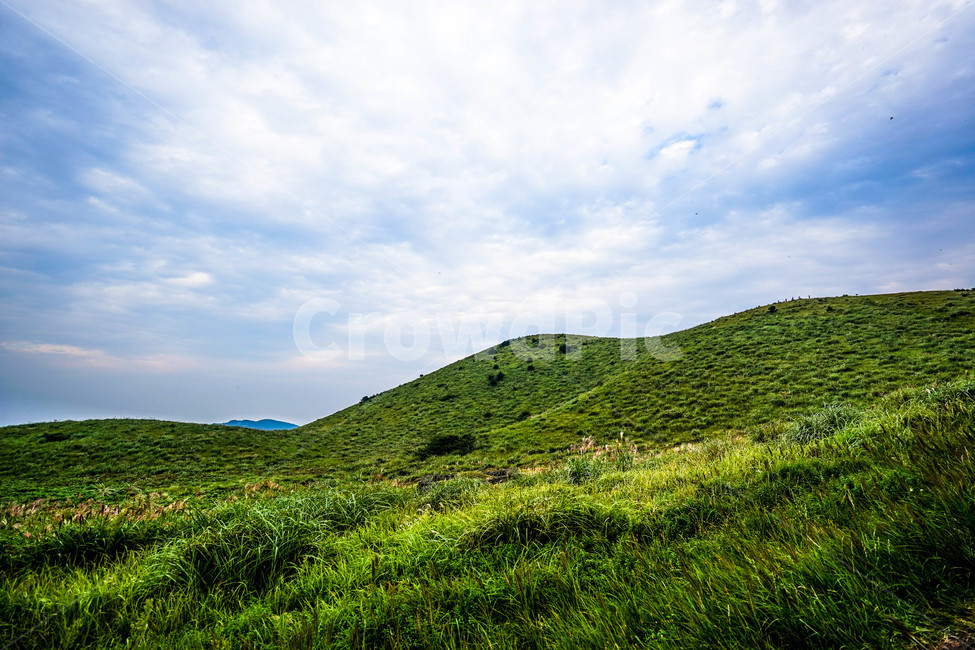 용눈이오름,오름,제주도,풍경,하늘,구름,자연,한국자연풍경,바다,제주,푸른,맑음