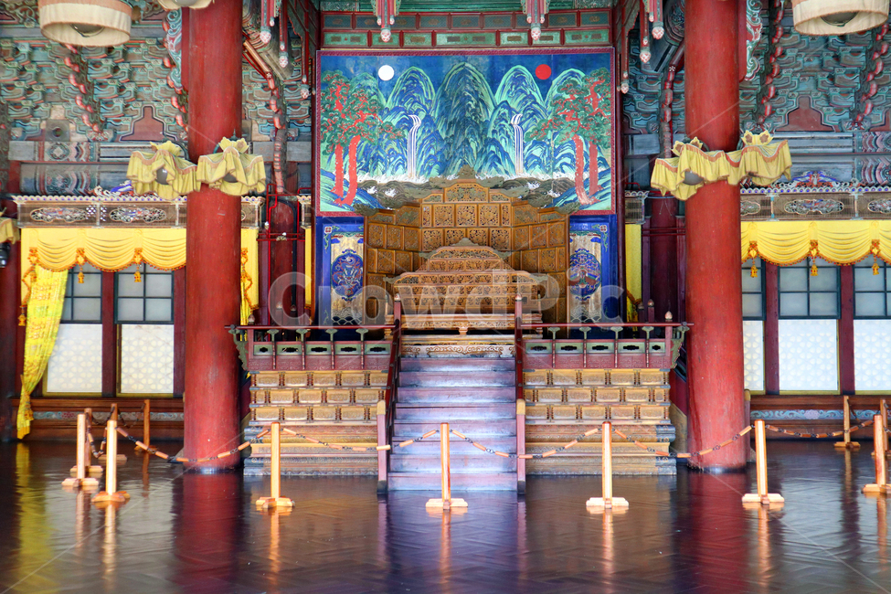 인정전,창덕궁,전통무늬,한국의궁,세계문화유산,문화유산,한국,건축물,과거,궁궐,서울,관광,오방색,문화재,한국문화재,유형문화재,한국전통,고궁,한국랜드마크,랜드마크,한국관광지,한국명소,인정전내부,노란색