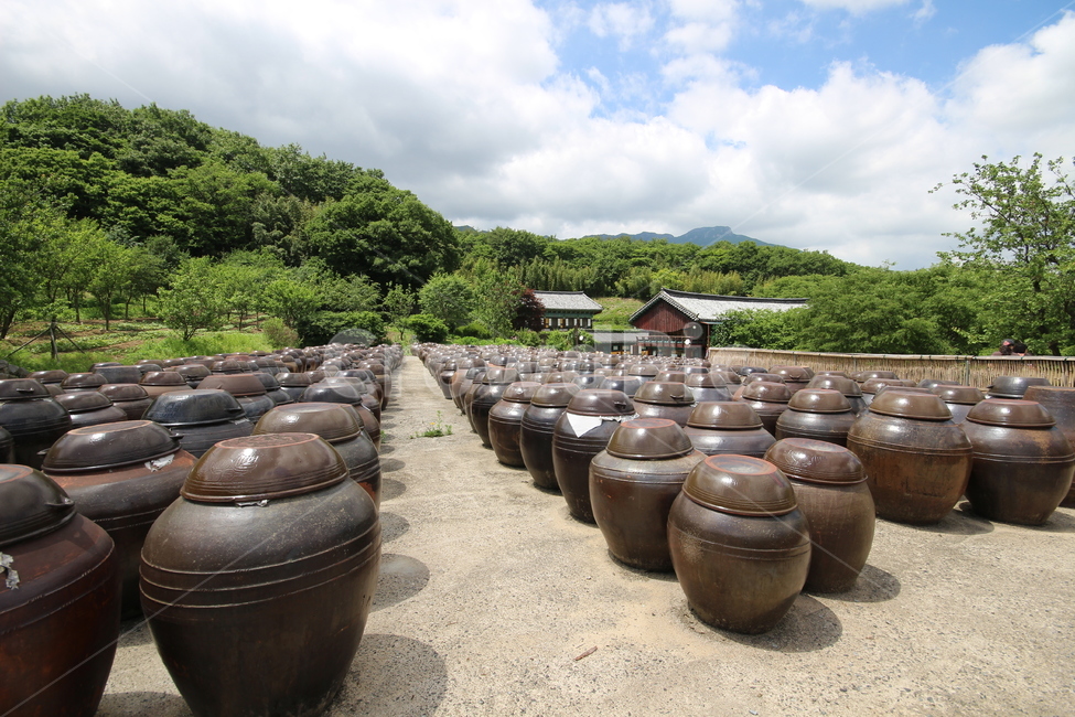 장독대,절,서운암,사찰,양산,한국전통,한국문화,korean traditional,korean culture,사물,물건,오브젝트,thing,object,matter