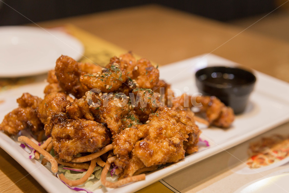 치킨,레스토랑,패밀리레스토랑,restaurant,familyrestaurant,음식,식재료,요리,food,cook,meal,dishes,food reserves,육류,고기,meat
