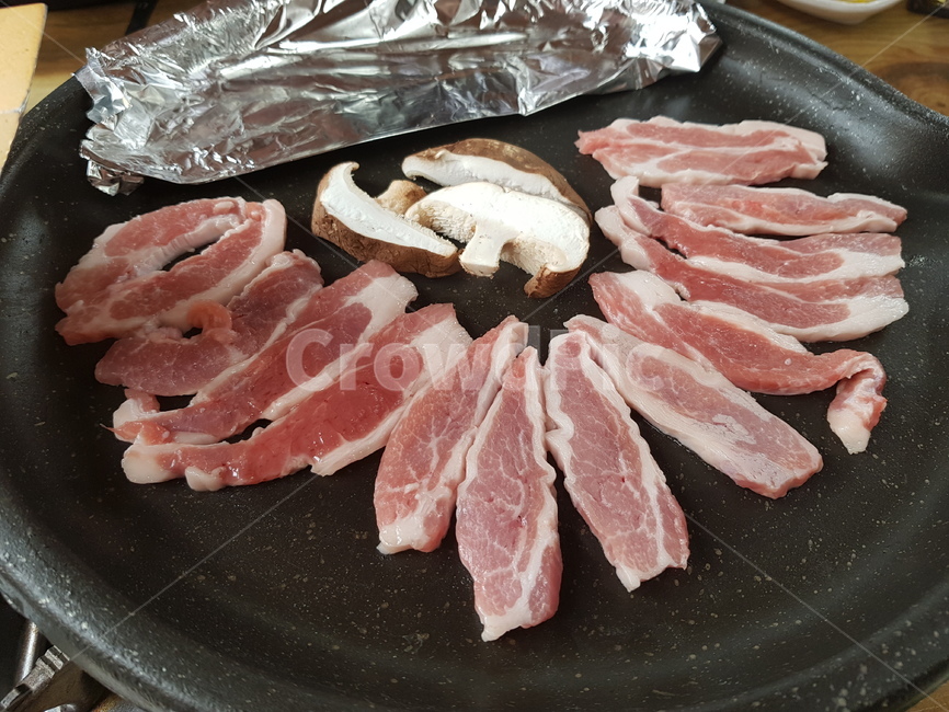 고기,생고기,버섯,외식,갈매기살,돼지고기