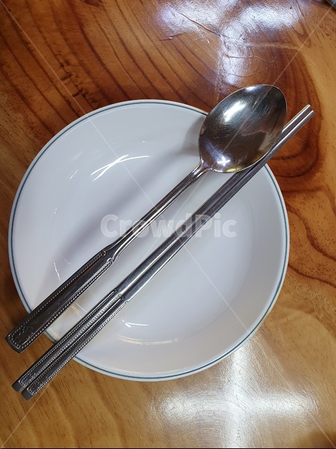 식당,한식당,그릇,spoon,숟가락,chopsticks,젓가락,수저