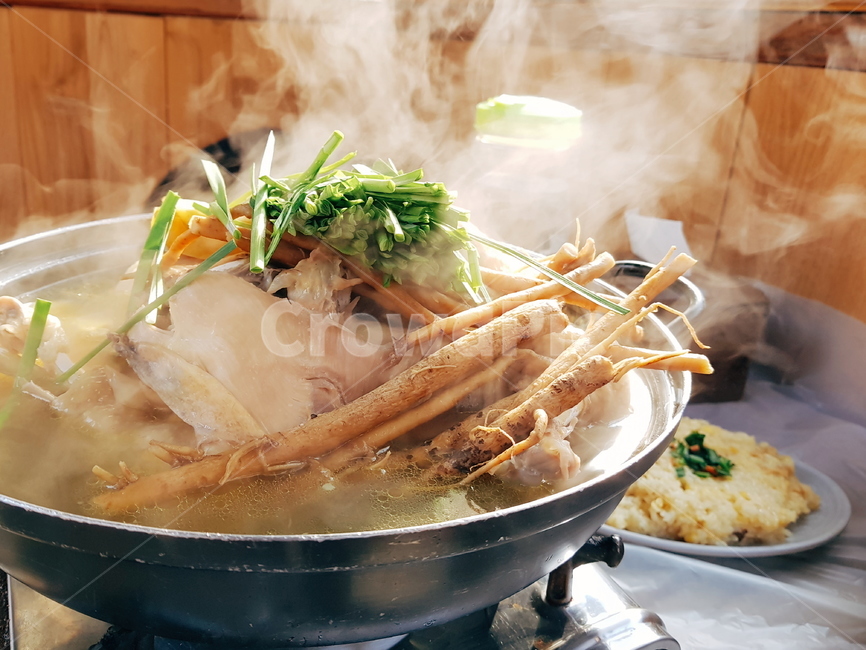 백숙,닭백숙,한식,음식,한국음식,복날,보양식,음식,식재료,요리,food,cook,meal,dishes,food reserves,한식,한국음식,한국요리,korean food,korean dishes,korean meal,korean cook