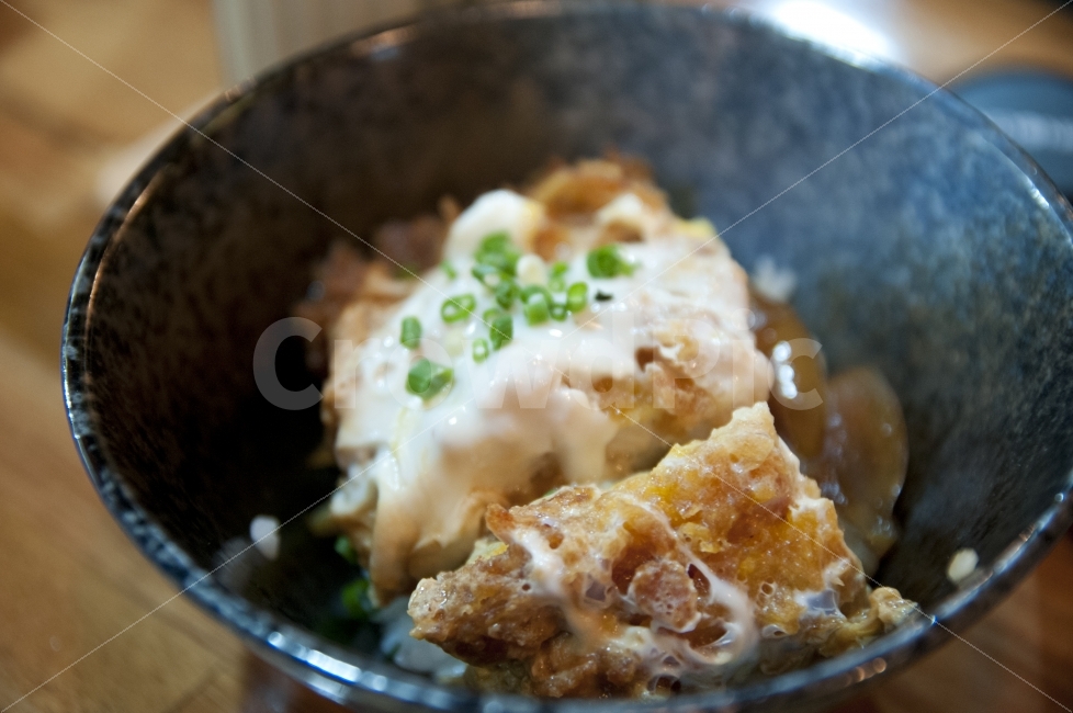 가츠동,일식,덮밥,일본덮밥,일본음식,음식,식재료,요리,food,cook,meal,dishes,food reserves,육류,고기,meat,일식,일본음식,일본요리,Japanese food,Japanese dishes,Japanese meal,Japanese cook