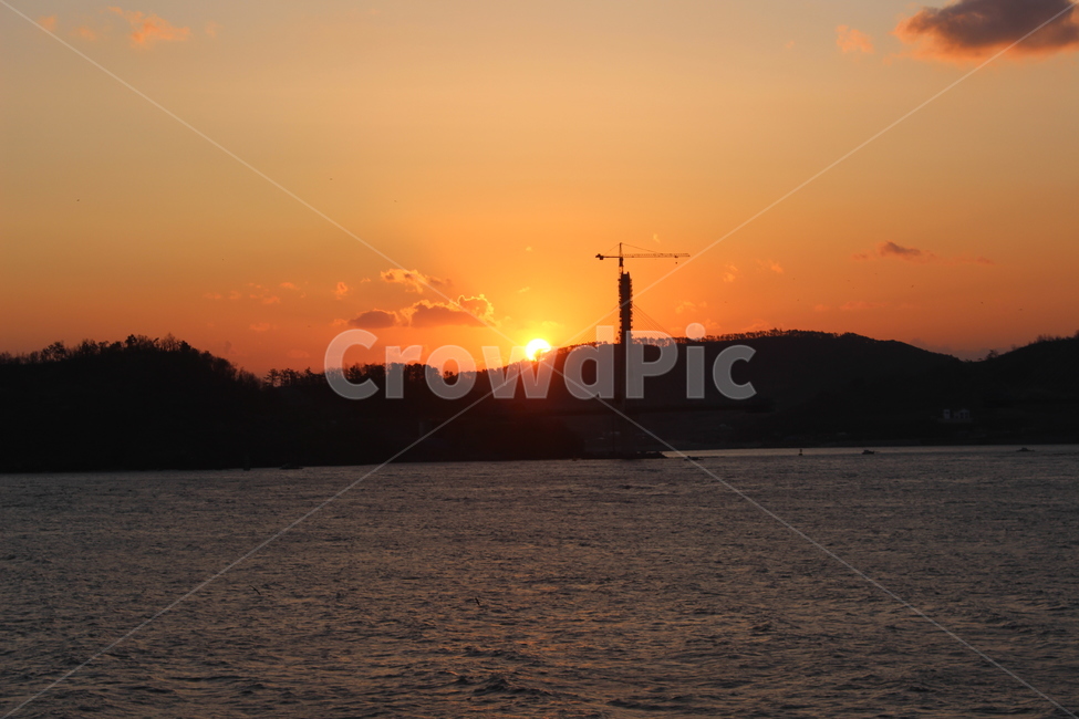 백수,해안도로,일출,해,바다,자연,풍경,nature,landscape,outdoors,옥외,dusk,황혼,sunset,일몰,sky,하늘,dawn,새벽,red sky,붉은 하늘