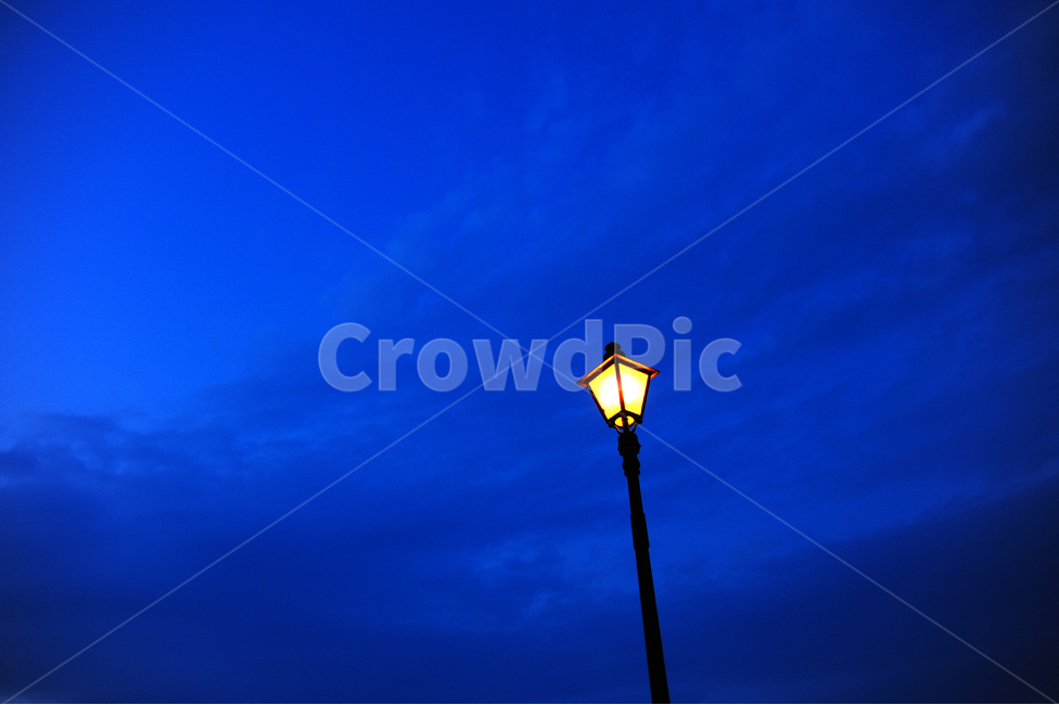가로등,하늘,블루,노랑,밤,야경,밤,풍경,nightscape,night,landscape
