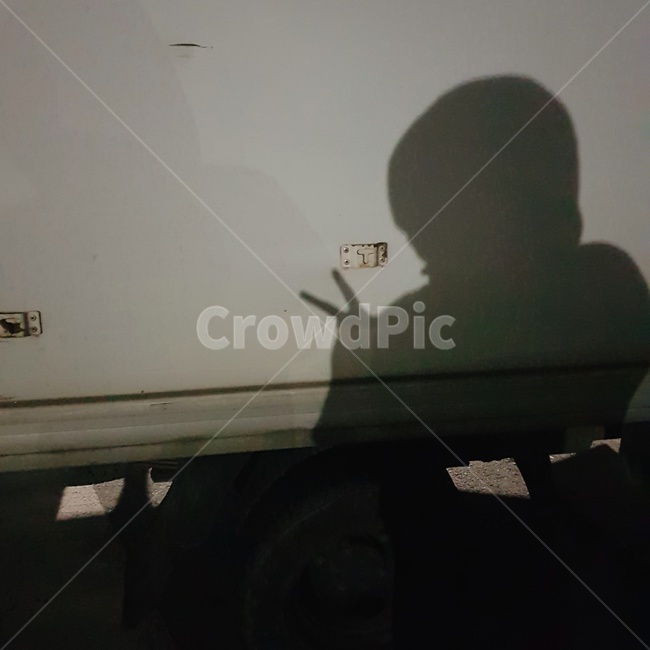 그림자,인물,자동차,겨울,어두운,인물실루엣,사람실루엣,character silhouette,human silhouette