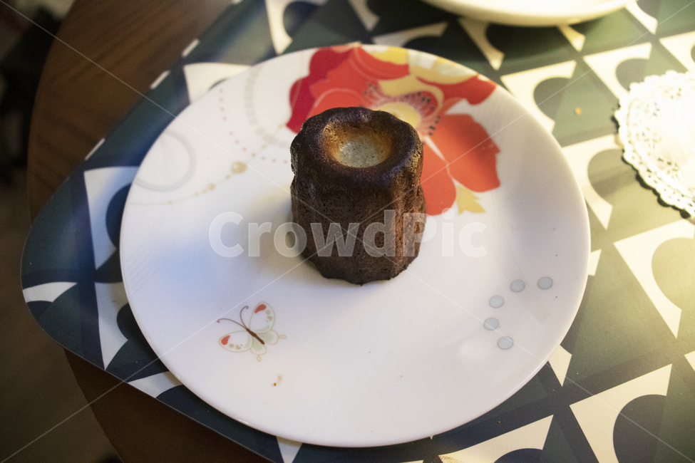 cup,컵,beverage,마실것,drink,음주,라떼,coffeecup,커피컵,빈티지,빈티지카페,카페,분위기,레트로,뉴트로,까눌레,디저트,빵,베이커리,음식,식재료,요리,food,cook,meal,dishes,food reserves,디저트,간식,후식,dessert,snack