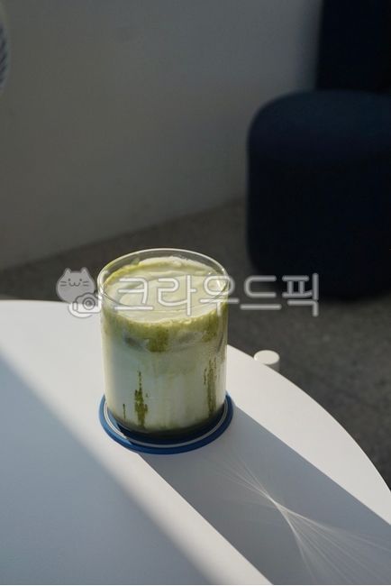 Sunshine Restaurant,sunlight,cafe,green tea drink,beverage,Green Tea Latte,cafe drinks,drink,Matcha Latte