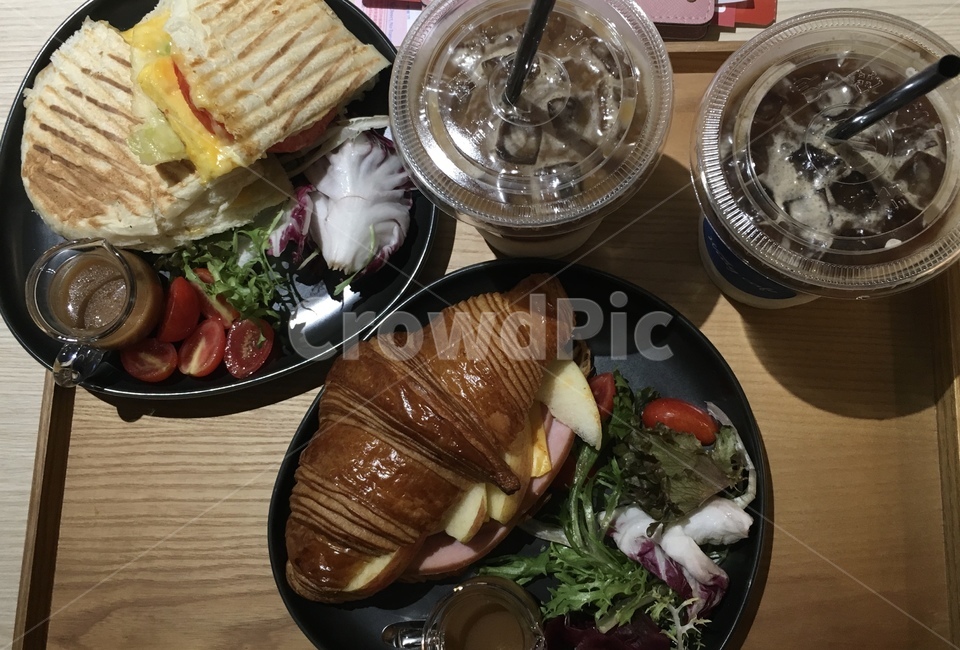 샌드위치,브런치,빵,음식,밀가루,커피,brunch,sandwich,크로아상,야채,샐러드,음식,식재료,요리,food,cook,meal,dishes,food reserves