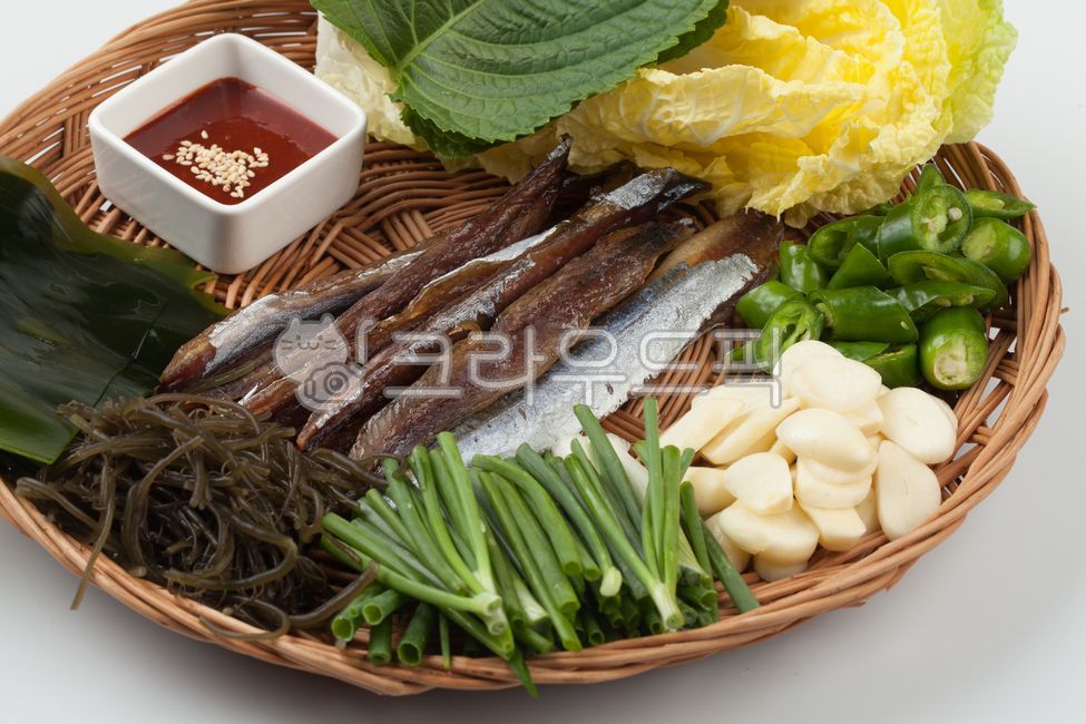 Gwamegi Hansang,Pohang and catfish,winter snacks,fish,vegetable,Guryongpo Gwamegi,Gwamegi,food,Pacific saury