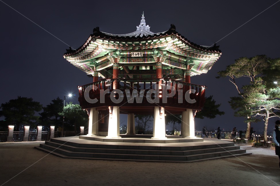 night view,Eungbongsan Mountain,octagonal pavilion,long exposure,park
