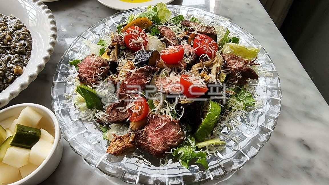 Salchisal Salad,salad,appetizer,entree,diet food,Roasted Vegetable Salad,Western Salad