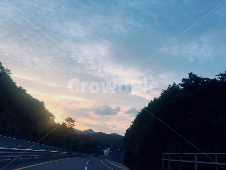 자연,석양,풍경,여름,하늘,구름,자연,풍경,nature,landscape,road,도로,freeway,고속 도로,highway,고속도로,asphalt,아스팔트