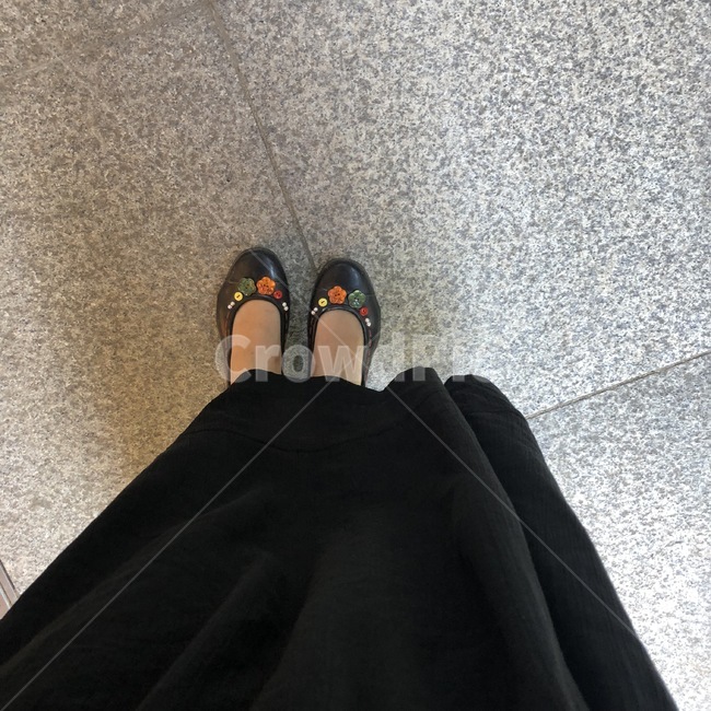 clothing,의류,apparel,고무신,꽃신