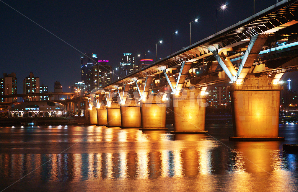 청담대교,한강교량,다리반영,2001년개통,한강야경,야경,밤,풍경,nightscape,night,landscape,도시,city,한국도시풍경,한국도시경관,korea cityscape,building,건물