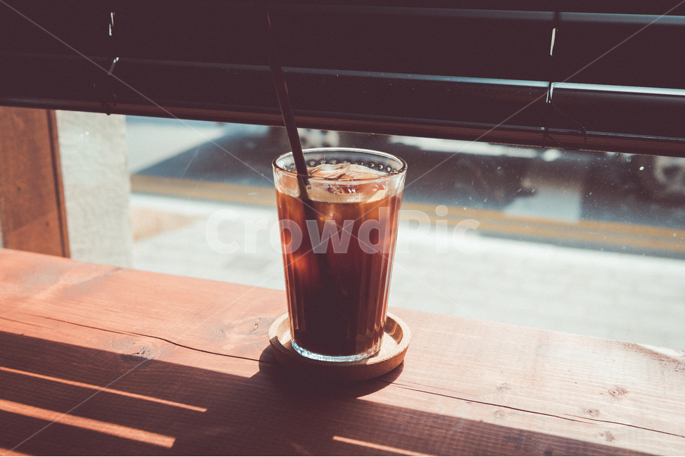 커피,카페,아메리카노,아이스아메리카노,coffee,창가,windowside,cafe,americano,icedcoffee,drink,음료,빨대,커피,카페,coffee,cafe,감성,sensible,feeling