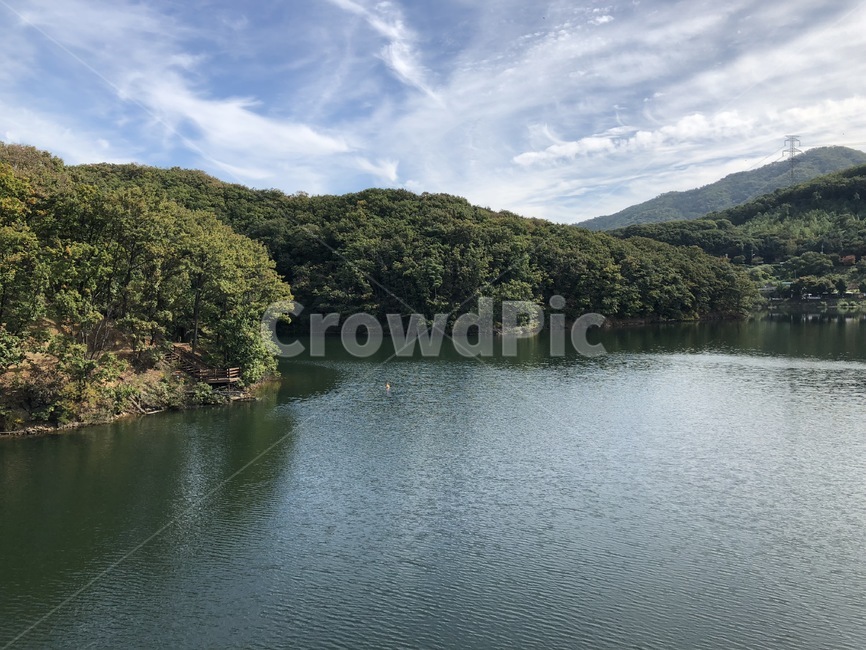 호수,물,하늘,나무,숲,자연,풍경,nature,landscape,water,outdoors,옥외,reservoir,저수지