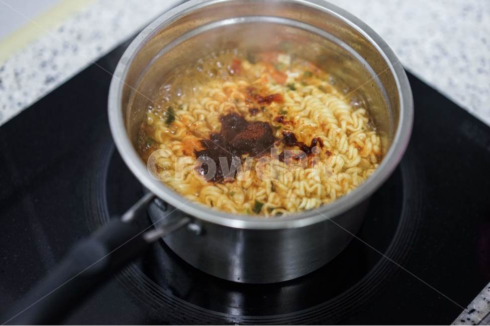 라면,면류,야식,인스턴트,음식,음식,식재료,요리,food,cook,meal,dishes,food reserves,면류,면요리,noodles
