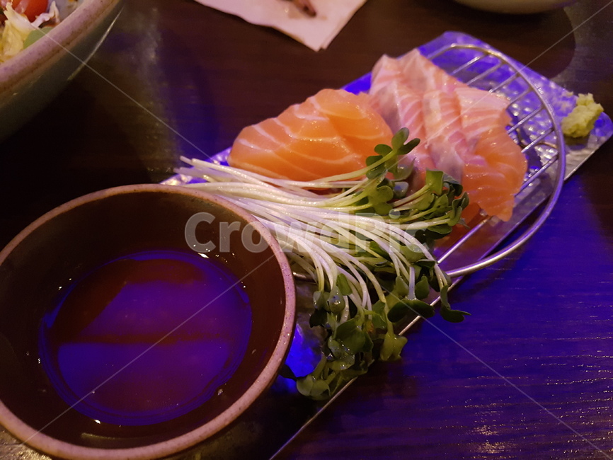 연어,연어회,음식,일식,회,food,요리,식사