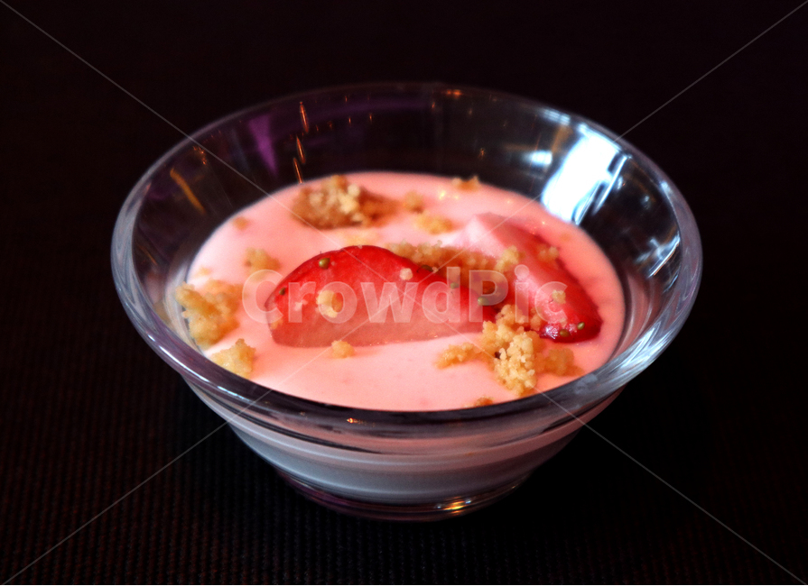과일,디저트,딸기,후식,음식,음식,식재료,요리,food,cook,meal,dishes,food reserves,디저트,간식,후식,dessert,snack
