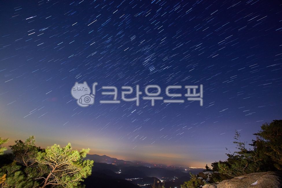 황매산,모산재,황매산모산재,바위,경상남도,경남,합천군,산,하늘,파란하늘,푸른하늘,풍경,야외,겨울,블루,산맥,옥외,트레킹,눈,설산,쾌청,맑은하늘,맑음,파란색,자연,산꼭대기,능선,hwangmaemountain,mosanjae,hwangmaemountainmosanjae,rock,gyeongsangnamdo,hapcheongun,mountain,sky,bluesky,landscape,winter,mountainrange,outdoor,trekking,snow,snowmountain,pleasure,clearsky,blue,nature,topofmountain,ridge,별사진,별,별궤적사진,star,trajectory,야경