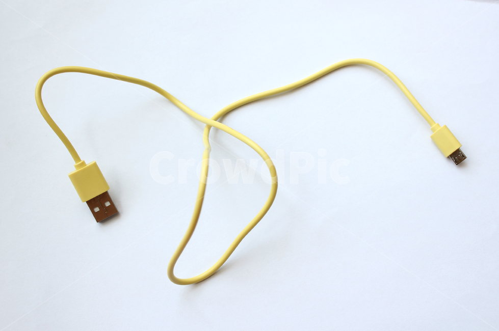 cable,connect,connection,connector,cord,digital,electric,industry,lan,line,link,macro,network,object,plug,usb,wire,yellow,연결선,케이블,디지털,전기선,전기,랜,랜선,네트워크,라인,노란색,노랑,전기줄,줄,흰배경,전선